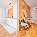 Homely Place Centrum - Stary Rynek - Parking 포즈난